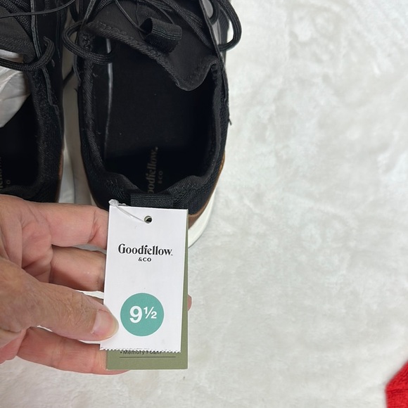 Goodfellow & Co Black Sneakers with Streamlined Design and memory foam - Picture 10 of 11